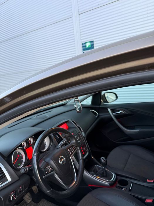 Opel Astra j 2013