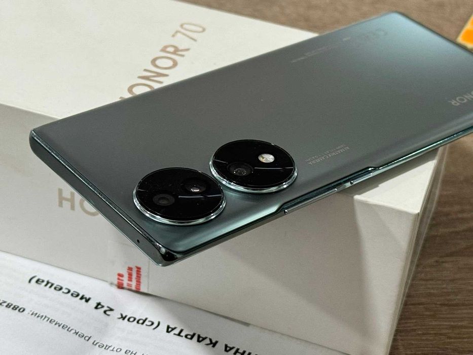 Продавам Honor 70 256gb + Гаранция