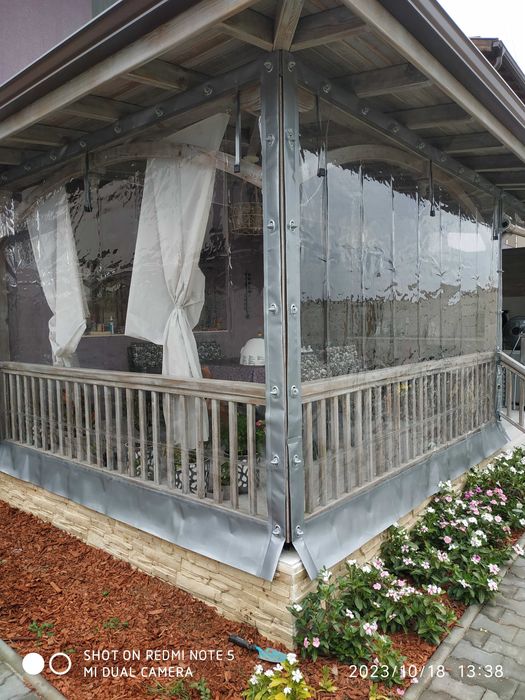 Ветроупорни завеси за навеси