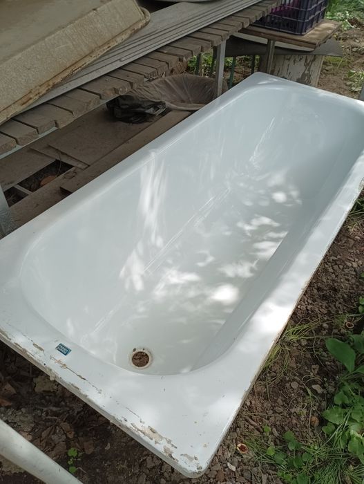 Продам ванную без ножек