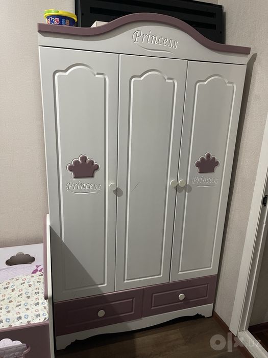Продаю детский кровать и шкаф