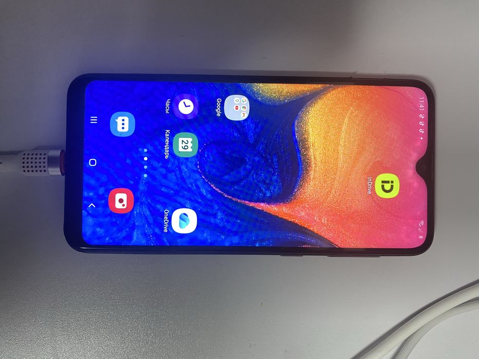 Продам самсунг а10 (samsung a10)