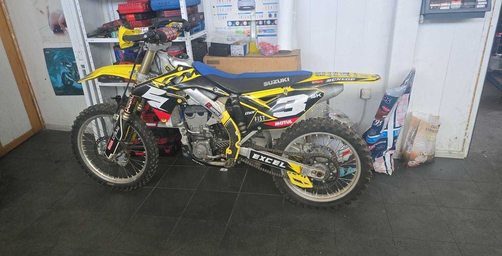 Продавам Сузуки RMZ 450