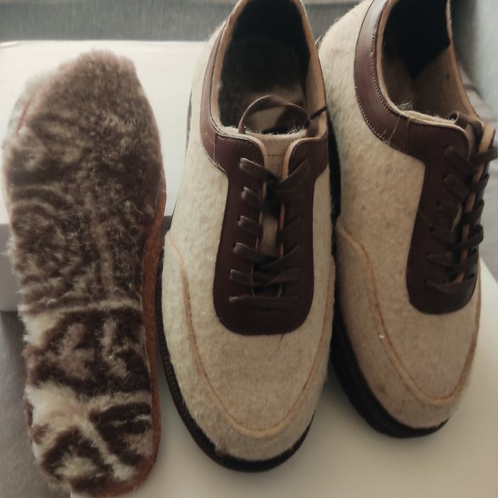 Зимние новые кроссовки