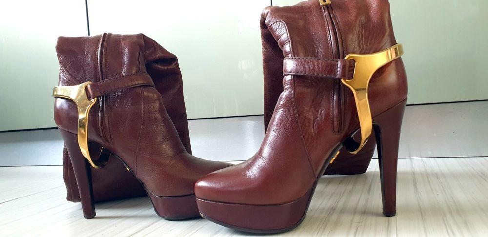Prada Leather Boots Size 37/1/2 /24см. ОРИГИНАЛ! Дамски Кожени Ботуши!