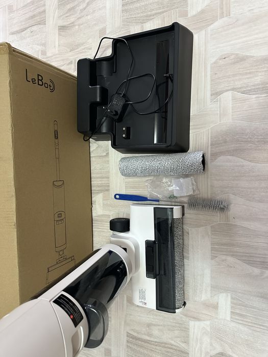 Пылесос Le Bot Y 20 белый