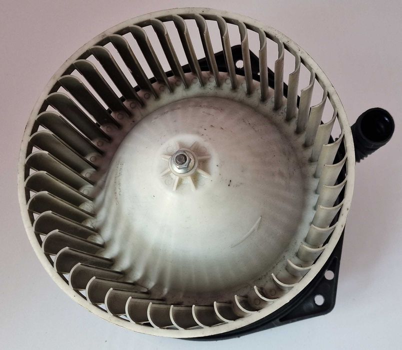 Вентилатор Моторче Парно Климатик Климатроник Хонда ФРВ ФР-В Honda FRV FR-V