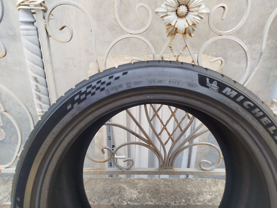 255 40 R18 Shina Michelin 1 dona