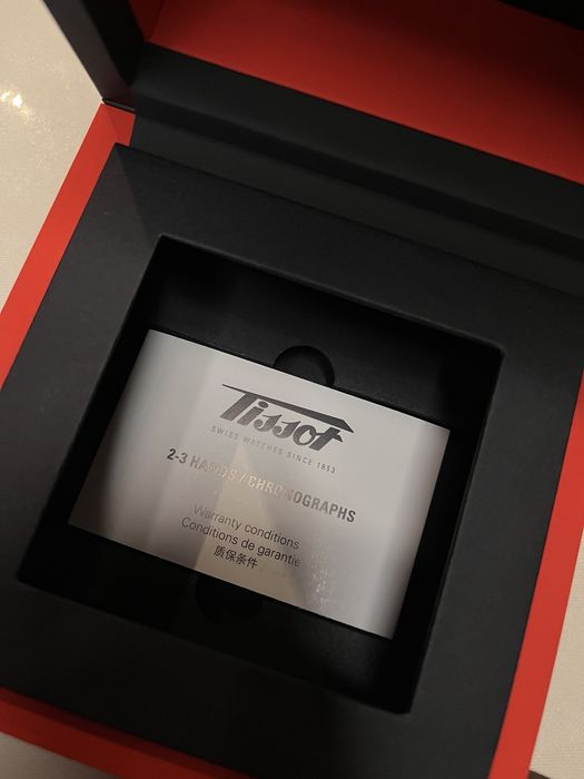 Луксозен дамски часовник TISSOT