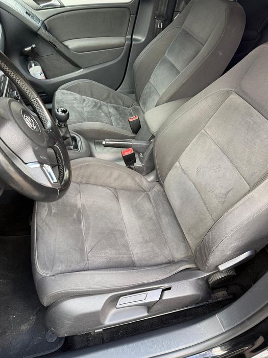 Vând Golf 6 2.0tdi 140 cp
