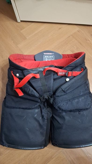 Вратарская хоккейная форма