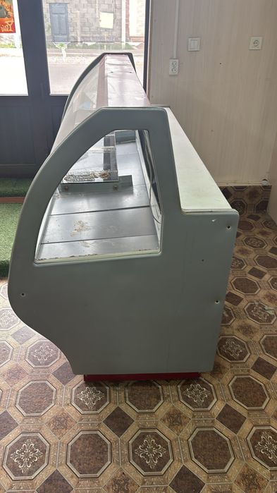 Холодильник  почти новый