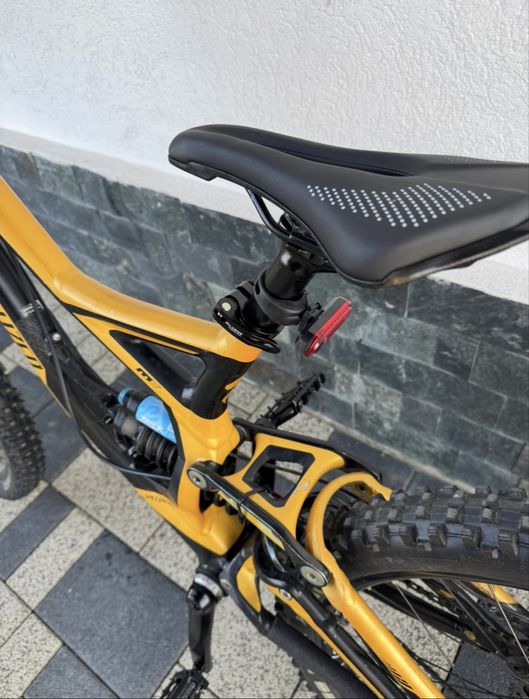 Specialized demo 8