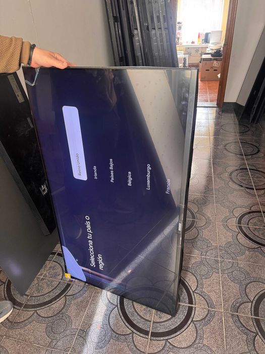 Televizoare Piese Mici Fisuri Functionale Smart