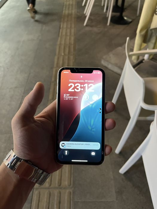 Iphone x r sotiladi