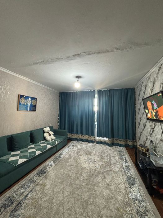 Продам квартиру п. + земля 8 соток