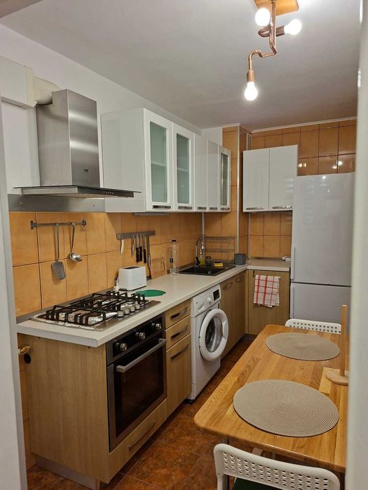 PF inchiriez apartament 2 camere Strand de inchiriat Posta chirie parter
