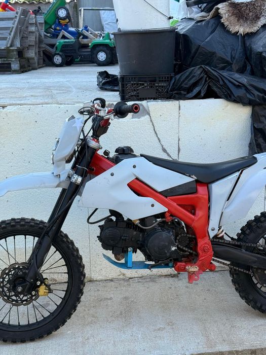 Vând kxd 140cc..