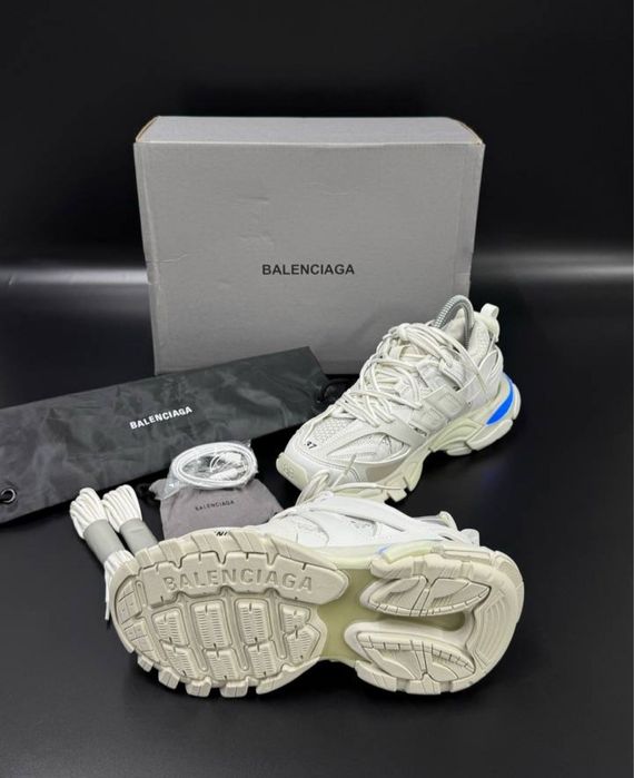 balenciaga track led