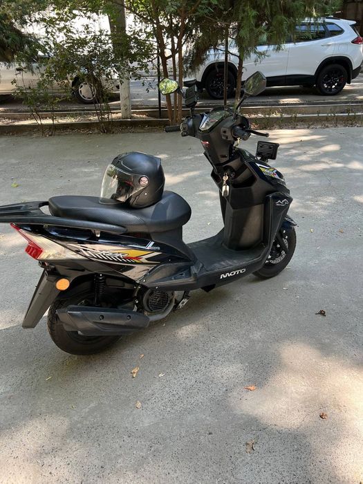 Skuter Mustang sotiladi SROCHNA!