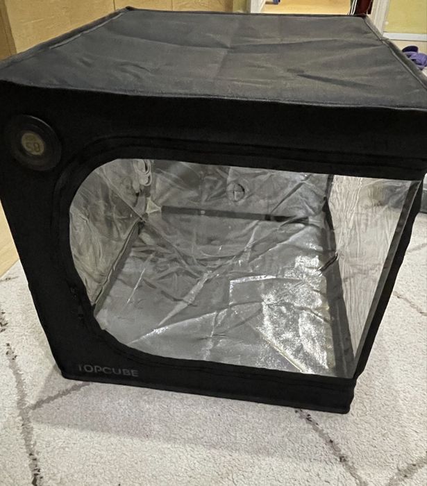 Bambu lab A1 mini с ъпгрейди и кутия enclosure