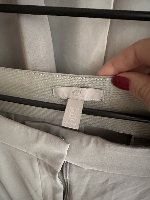 Елегантен Костюм на H&M