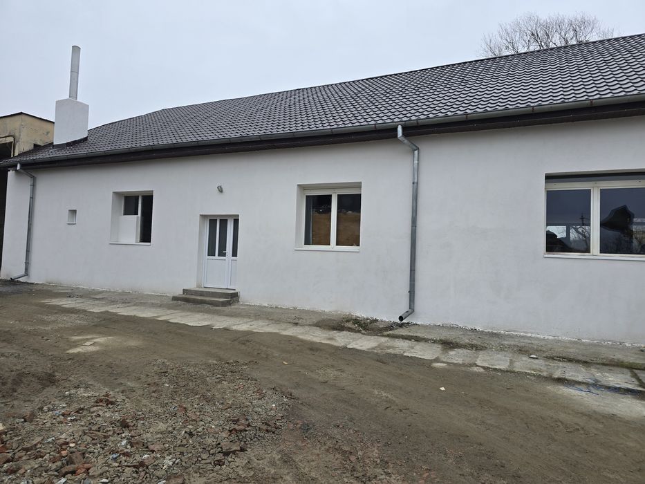 De închiriat proprietate industrialâ, halâ de producție,câmin pentru m