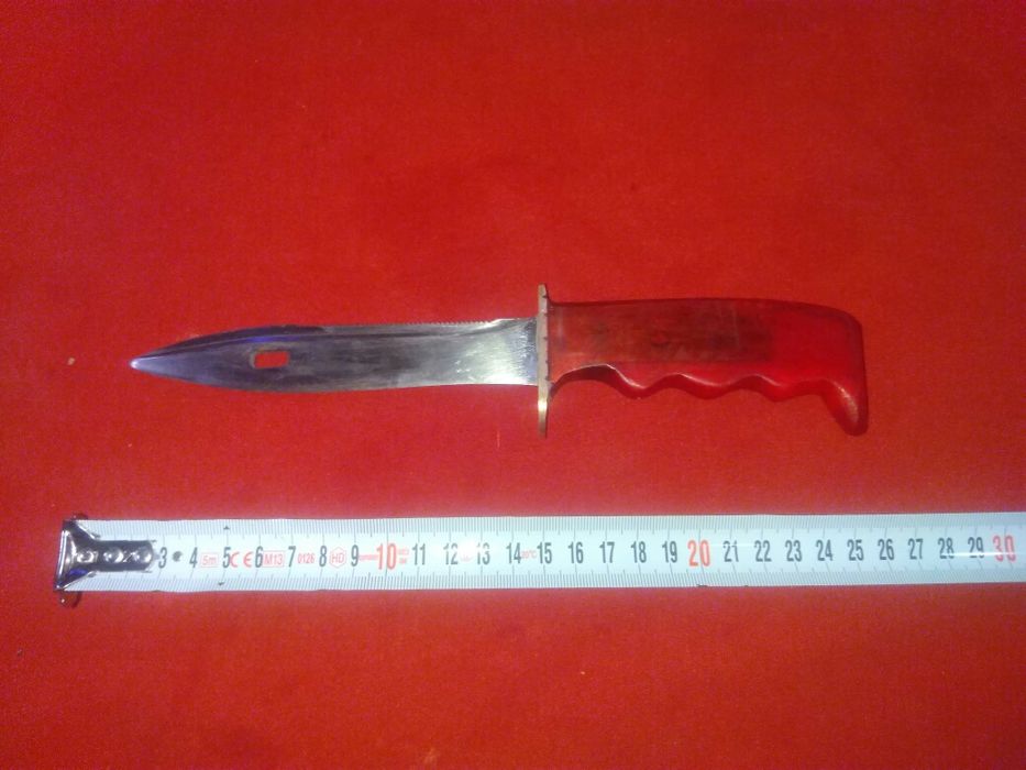Продавам нож рьчна изработка 2