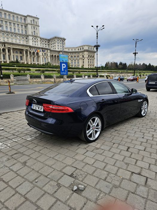 Vand Jaguar XE an2016