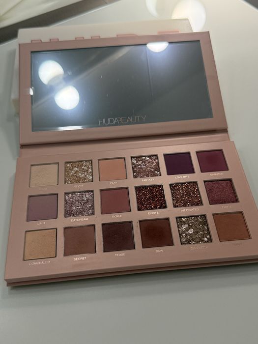 Huda Beauty Too Faced палитри сенки