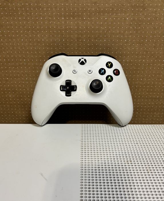 MDM vinde: Consola Xbox One S, 1TB, White.