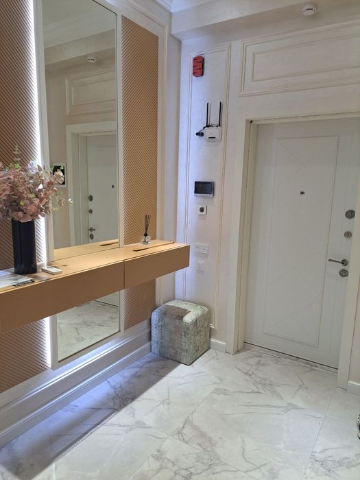 Tashkent siti Boulevard 3-комн 5-этаж 7-этажный кирпичный дом новостро