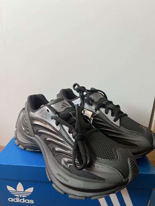 Adidas XLG.