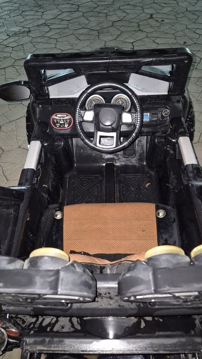 Продам машину на зарядке