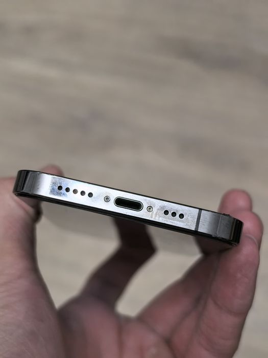 Продам IPhone 12 pro Айфон 12 про