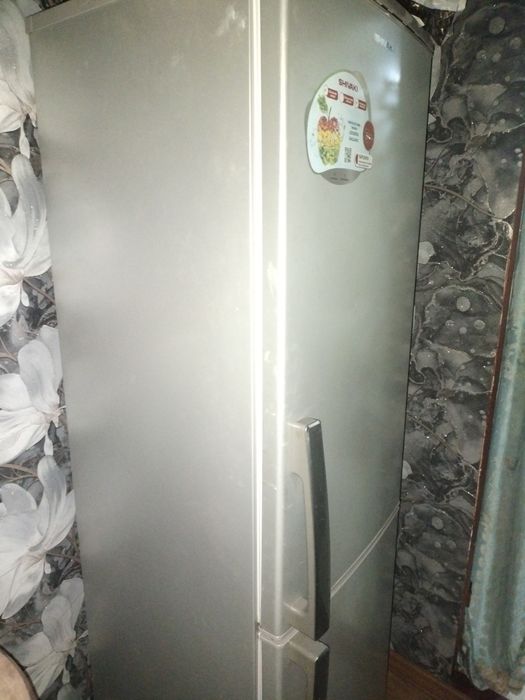 Xolodilnik yangi 1oy buldi