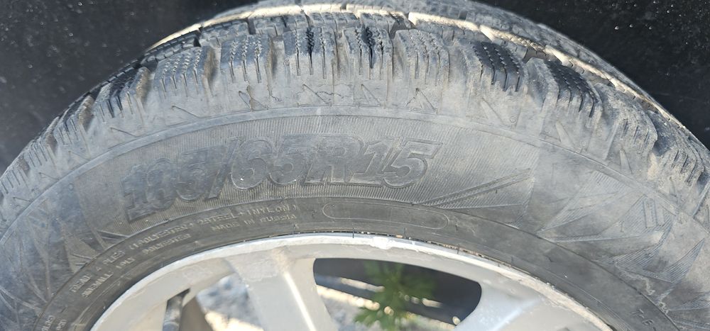 Продам 3 диска с зимней резиной