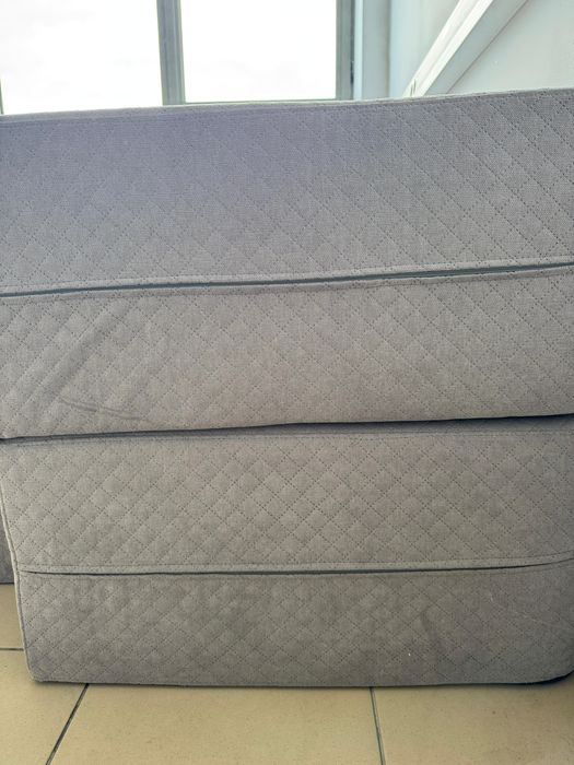 Vând canapea extensibila