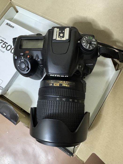 Nikon D7500 + объектив 18-140 mm
