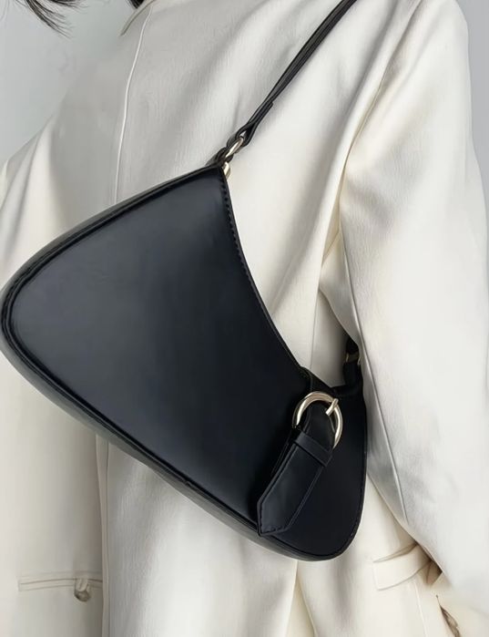 Стильная чёрная сумка