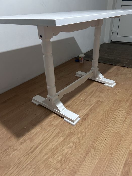 Masa  din lemn madiv