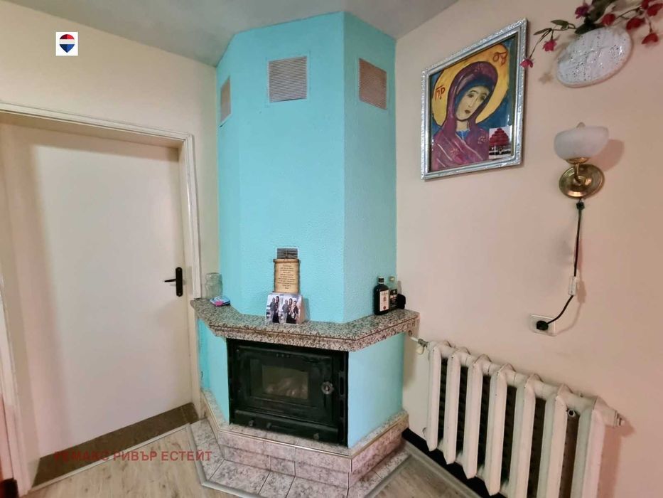 Две къщи в един двор за продажба с. Красен, обл. Русе