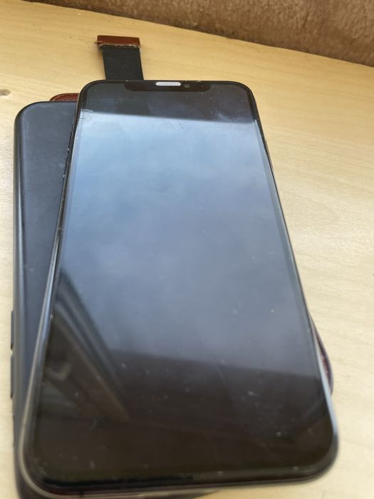 Iphone XS 256 GB / + зарядно, кабел, 9D протектор и калъфи/