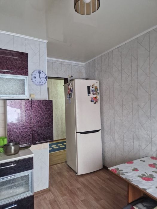 Продам трехкомнатную квартиру