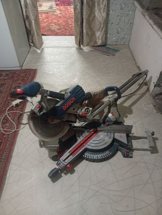 Продам торцовочную пилу