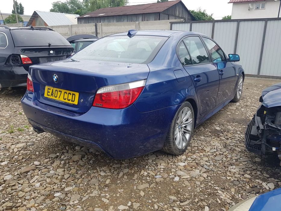Dezmembram BMW E60 525 D  usa fata dreapta/usa spate dreapta/capota spate