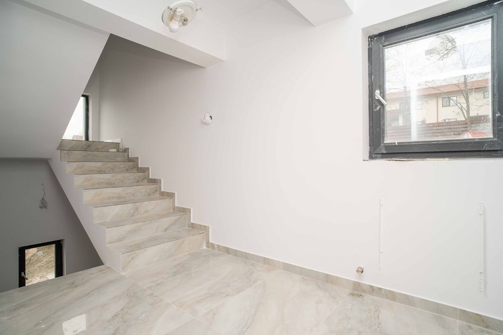 PF vand (schimb cu apartament + diferenta)vila individuala P+1+M , 1000 mp teren,VISAN