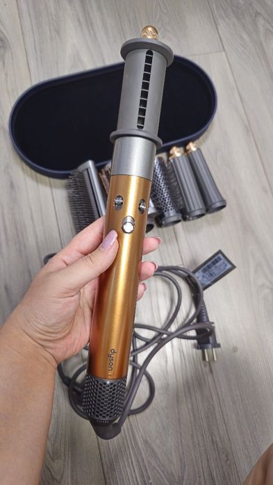 Продам мультистайлер Dyson Airwrap оригинал