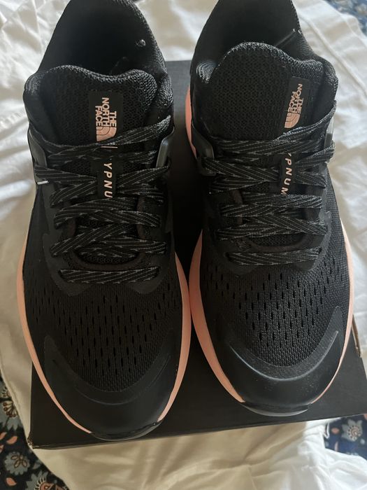 The North Face оригинални маратонки