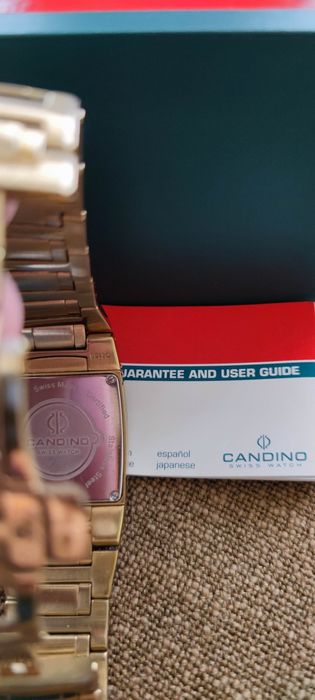 Часовник candino